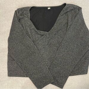 chic Metallic Black V‑Neck Ribbed Sweater